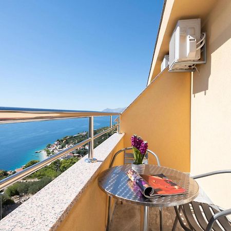 Beautiful Apartment In Krvavica With Kitchen Экстерьер фото
